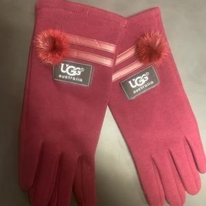 NWT UGG Maroon Tech Gloves